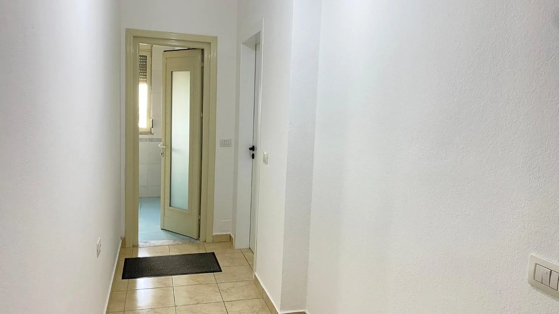 Delight City Apartment 카바여